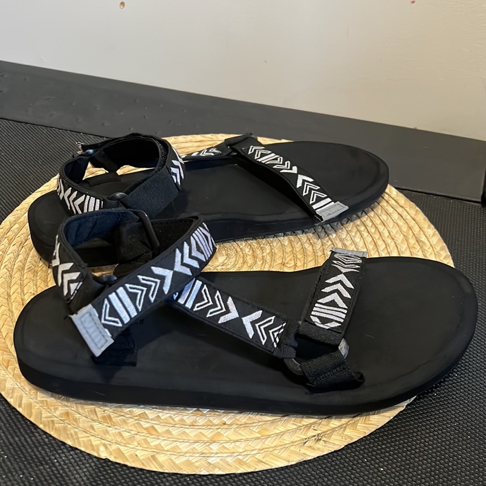 American Eagle Men Casual Velcro Strap Sandals Size 11